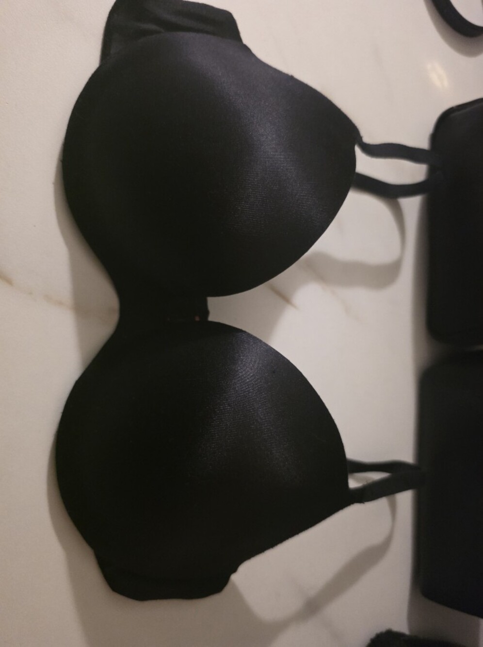 La SENZA Black Strapless Smooth Push-Up Bra ( BODY KISS)